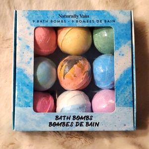 Naturally Vain bath bombs